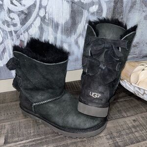 UGG Women's Bailey Bow II boots SZ 5​​
